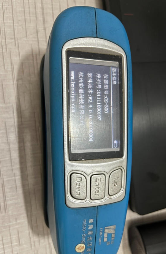 彩谱CS300单角度光泽度仪，外观正常使用磨损，功能完好