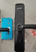 几乎全新SMAKOM智能指纹锁，外观很新，没啥痕迹，功能都正